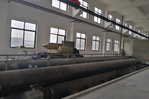 螺桿式冷水機(jī)組